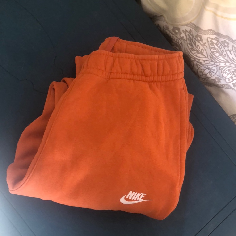 Nike sweatpants orange